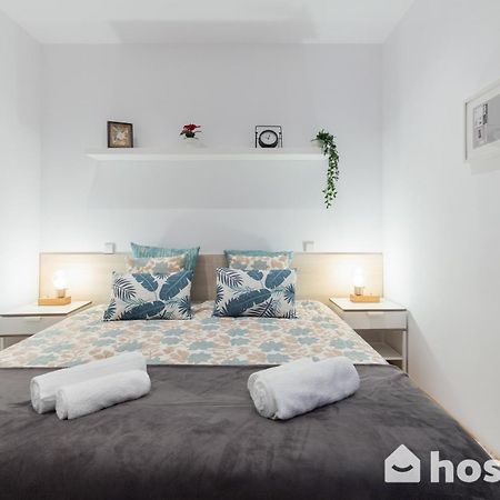 Host Wise - Colorful Fresh Flats - Batalha Apartment Porto Exterior foto